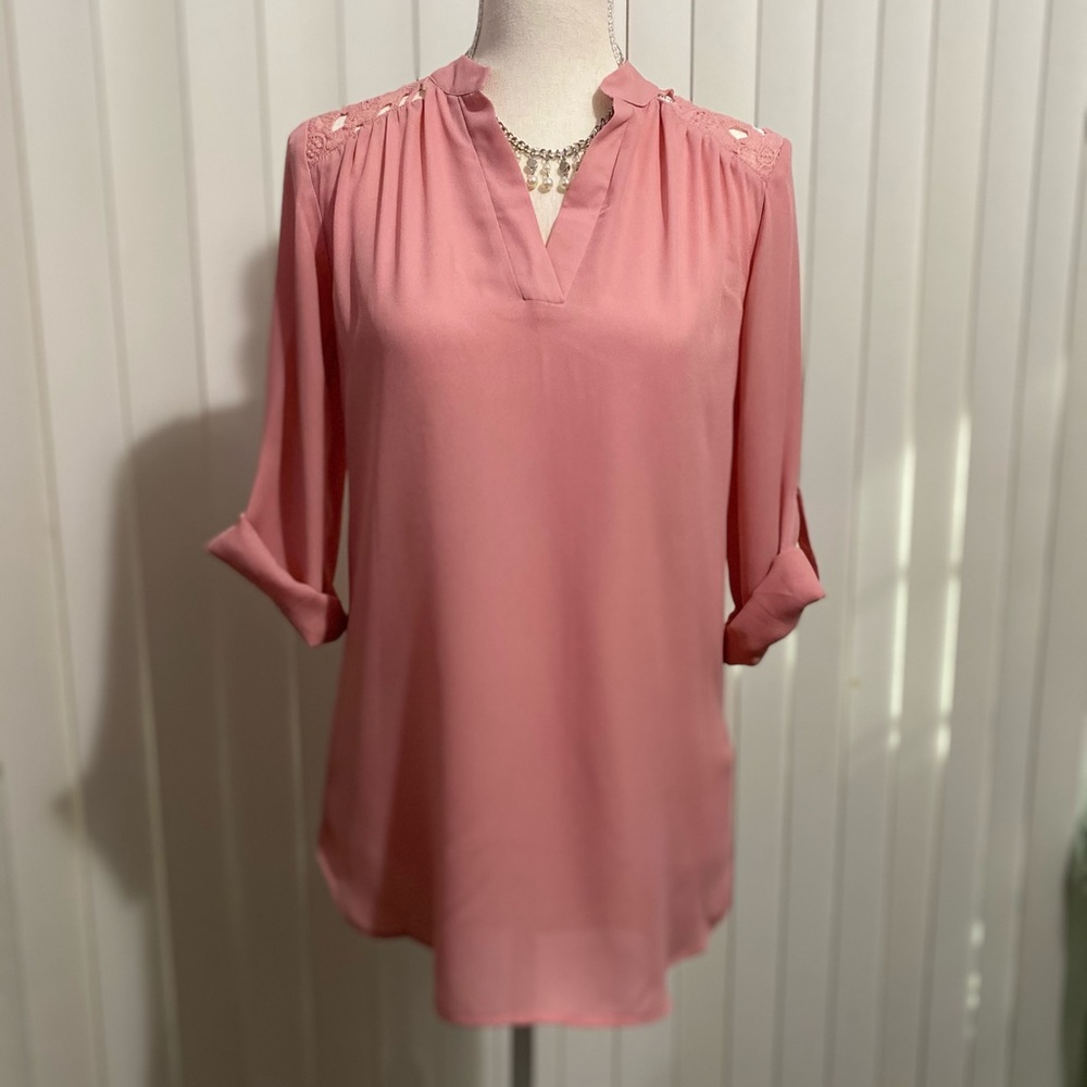 TOPS 👚 - 2 for $15 (Mix & Match)